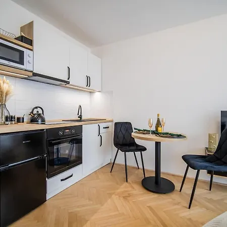 Stylish With Balcony *