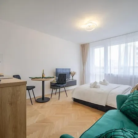 Apartment Stylish With Balcony *