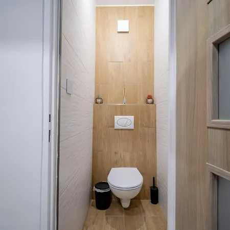 Stylish With Balcony * Kassa