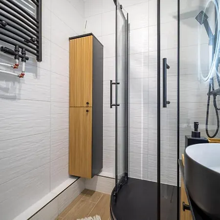 Stylish With Balcony *