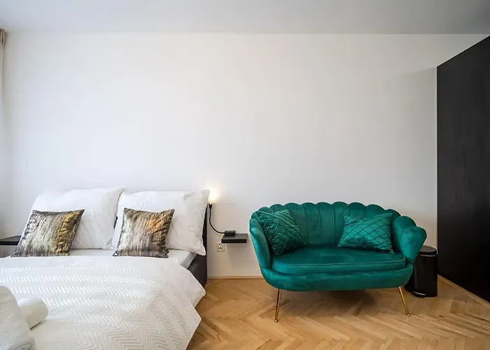 Daire Stylish With Balcony Kösice