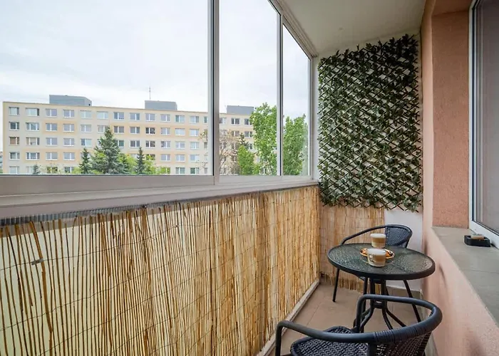 Stylish With Balcony Daire