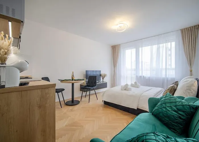 Daire Stylish With Balcony *