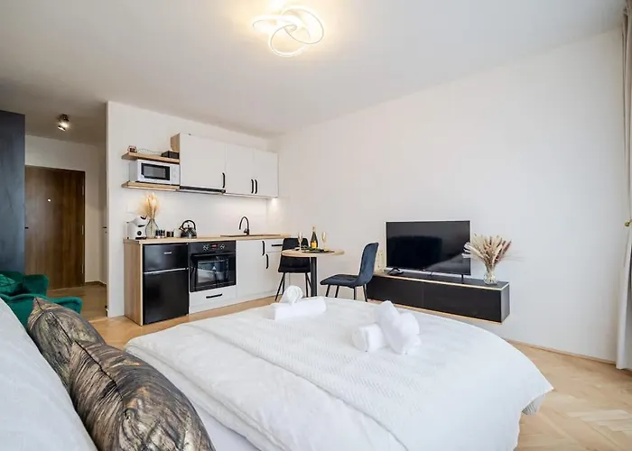 Stylish With Balcony Appartamento Košice